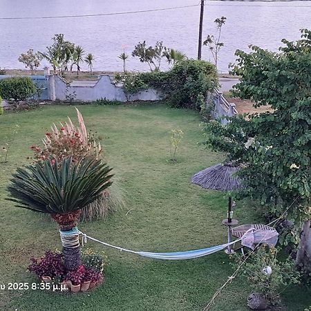 Top Floor On Villa, 3' From Center, By The Sea! Host Is Efi Kwsta Preveza Exterior foto