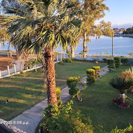 Top Floor On Villa, 3' From Center, By The Sea! Host Is Efi Kwsta Preveza Exterior foto