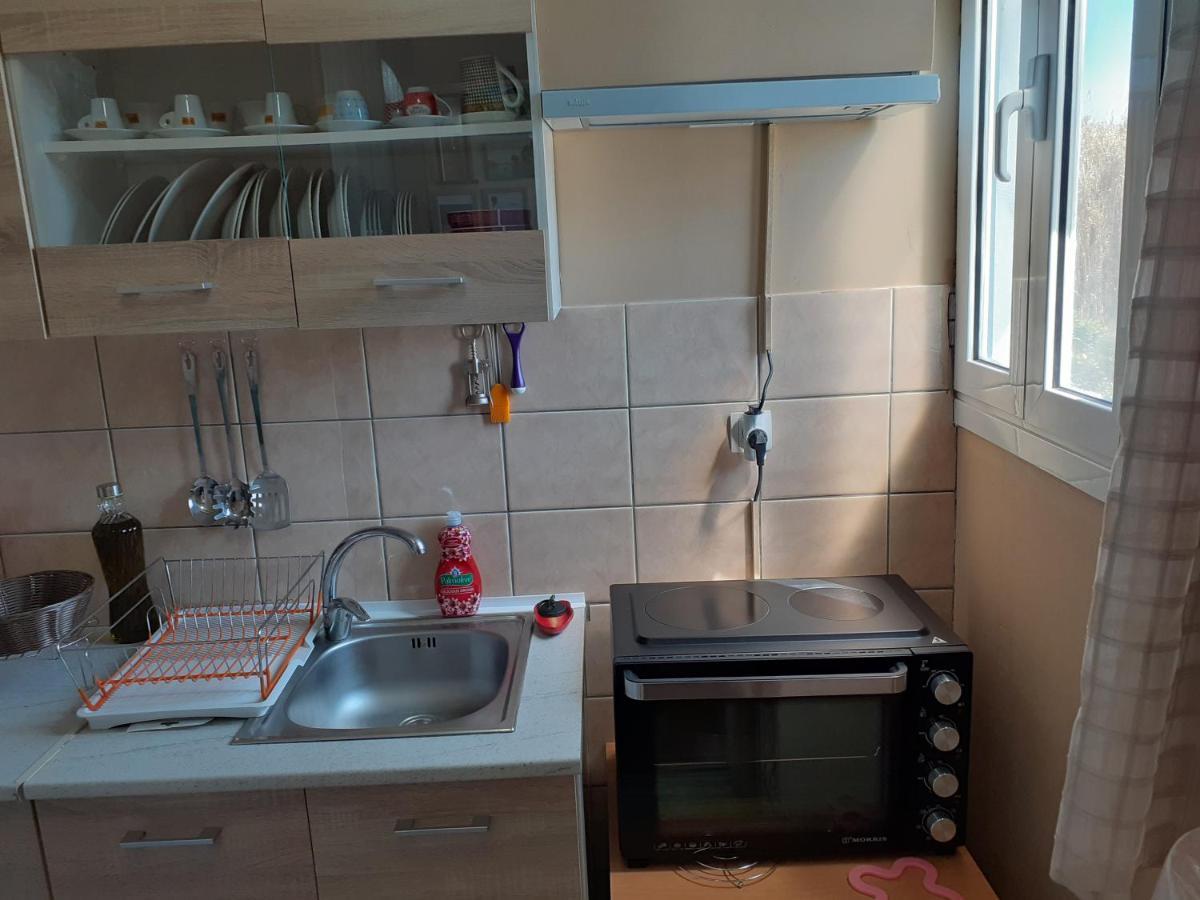 Top Floor On Villa, 3' From Center, By The Sea! Host Is Efi Kwsta Preveza Exterior foto