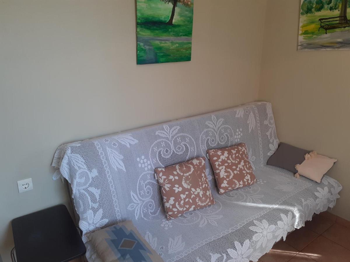 Top Floor On Villa, 3' From Center, By The Sea! Host Is Efi Kwsta Preveza Exterior foto