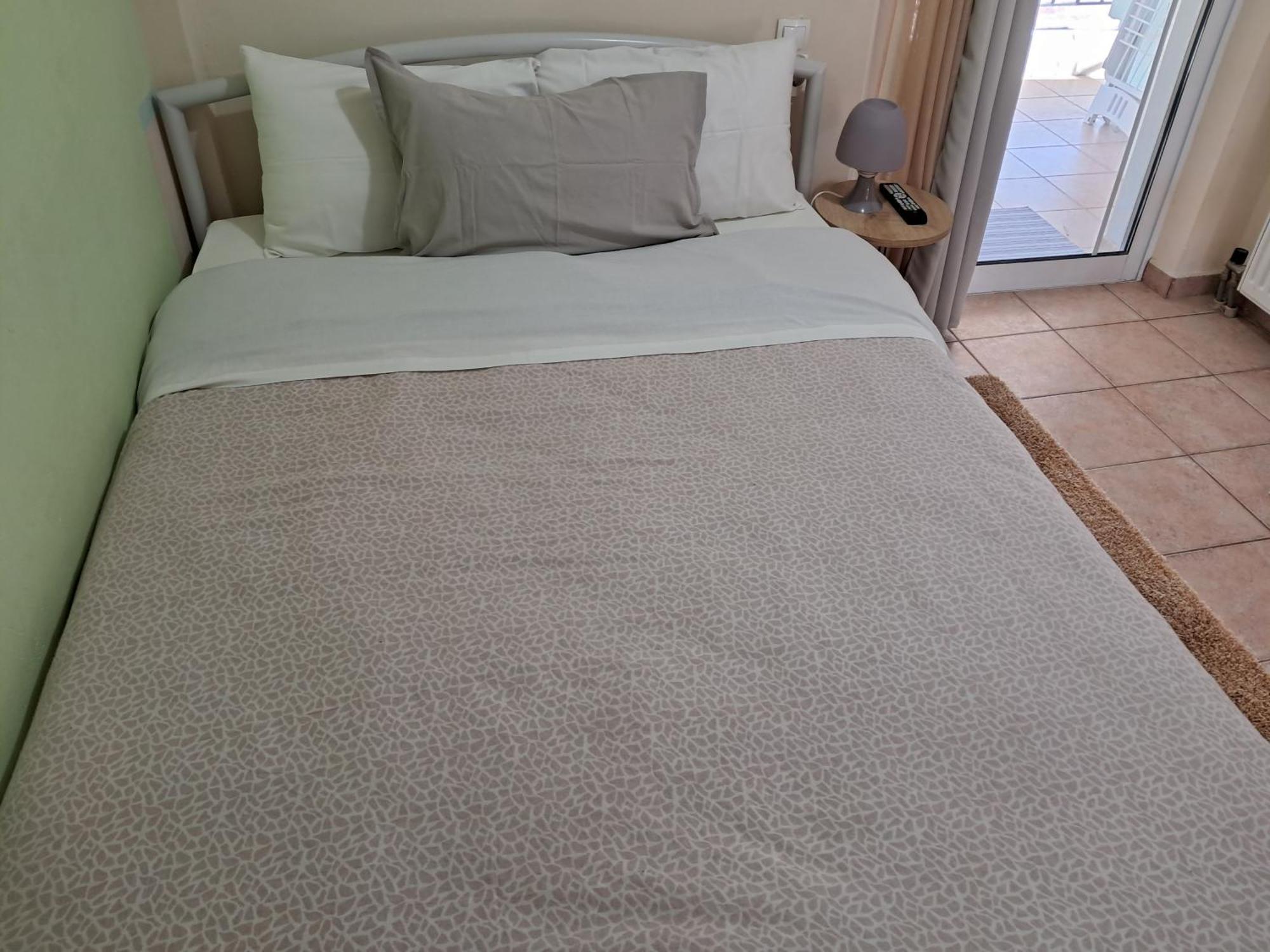 Top Floor On Villa, 3' From Center, By The Sea! Host Is Efi Kwsta Preveza Exterior foto