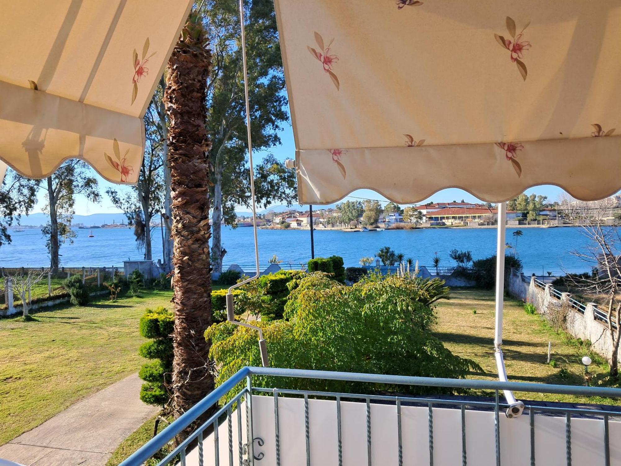 Top Floor On Villa, 3' From Center, By The Sea! Host Is Efi Kwsta Preveza Exterior foto